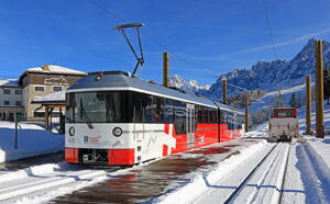 Chamonix : un nouveau train électrique pour découvrir la commune - Radio  Mont Blanc