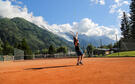 Joueur de tennis sur un court